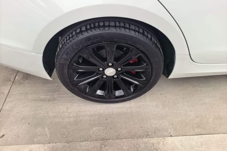 Used Cadillac ATS-L 2017 28T Tech Edition Right Rear Wheel Hub