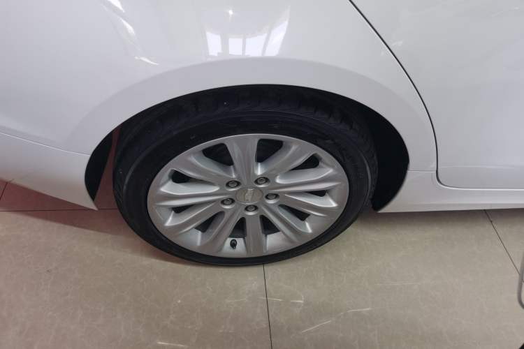 Used Cadillac ATS-L 2017 28T Tech Edition Right Rear Wheel Hub