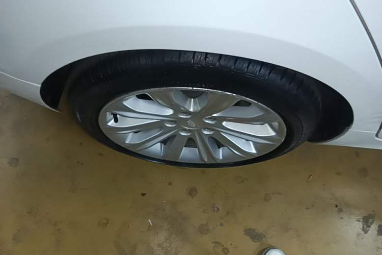 Used Cadillac ATS-L 2017 28T Fashion Edition Right Rear Wheel Hub