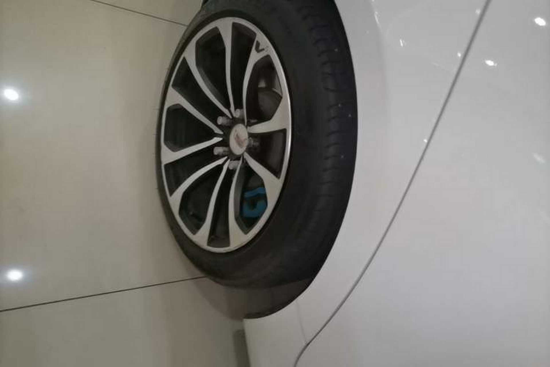 Used Cadillac ATS-L 2017 28T Tech Edition Right Rear Wheel Hub