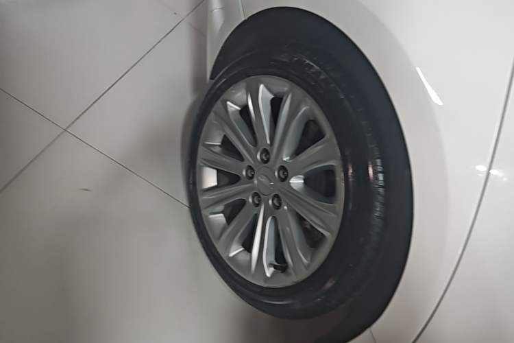 Used Cadillac ATS-L 2017 28T Fashion Edition Right Rear Wheel Hub