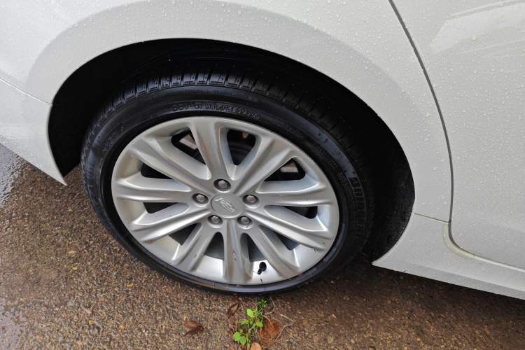 Used Cadillac ATS-L 2017 28T Tech Edition Right Rear Wheel Hub
