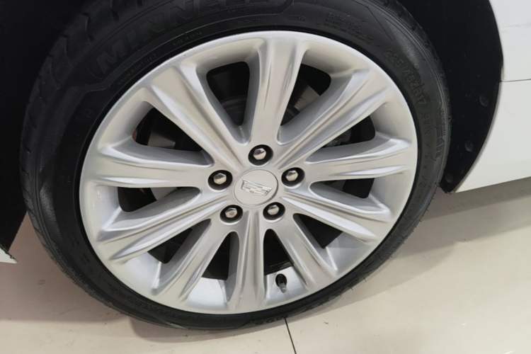 Used Cadillac ATS-L 2017 28T Tech Edition Right Rear Wheel Hub
