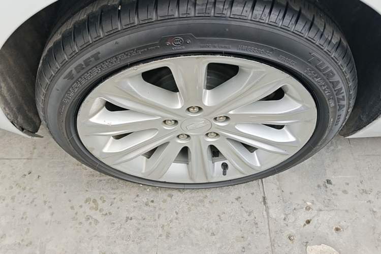 Used Cadillac ATS-L 2017 28T Fashion Edition Right Rear Wheel Hub