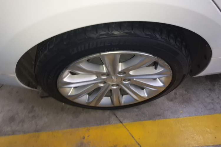Used Cadillac ATS-L 2017 28T Tech Edition Right Rear Wheel Hub