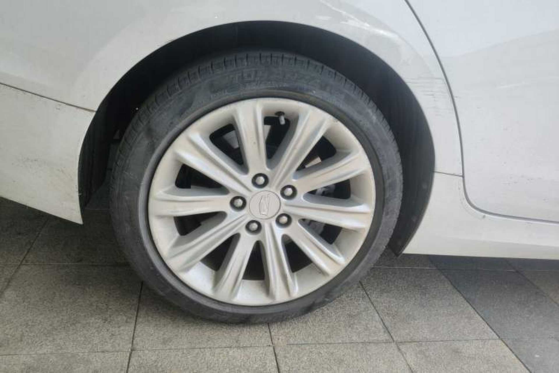 Used Cadillac ATS-L 2017 28T Tech Edition Right Rear Wheel Hub