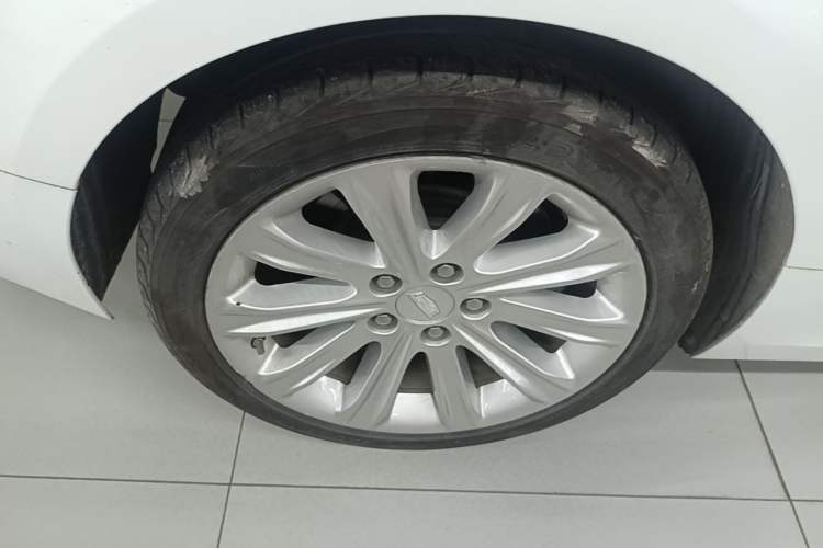 Used Cadillac ATS-L 2017 28T Fashion Edition Right Rear Wheel Hub