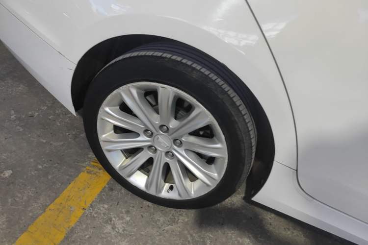 Used Cadillac ATS-L 2017 28T Tech Edition Right Rear Wheel Hub