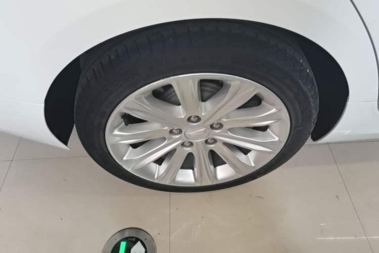 Used Cadillac ATS-L 2017 28T Tech Edition Right Rear Wheel Hub
