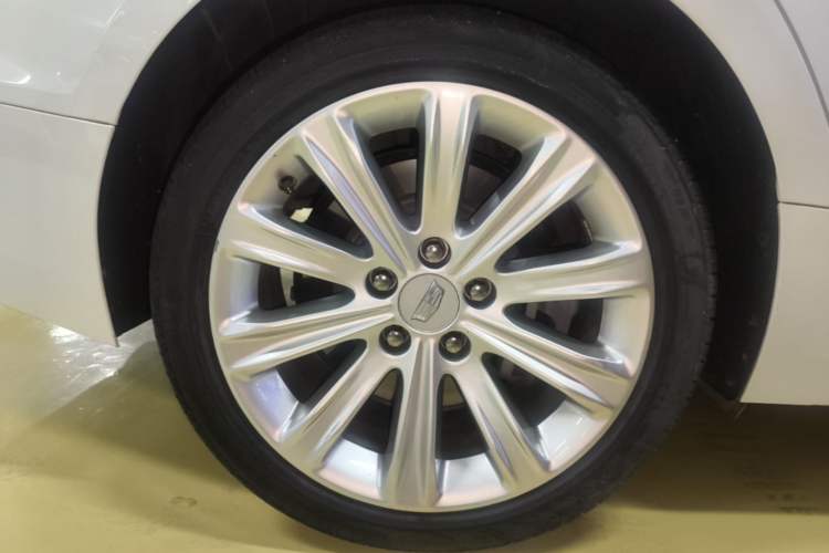 Used Cadillac ATS-L 2017 28T Tech Edition Right Rear Wheel Hub