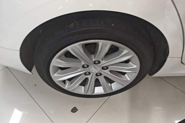 Used Cadillac ATS-L 2017 28T Fashion Edition Right Rear Wheel Hub
