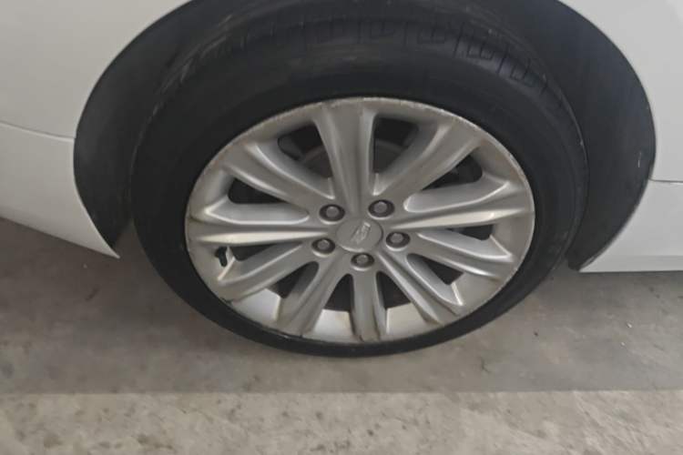 Used Cadillac ATS-L 2017 28T Tech Edition Right Rear Wheel Hub