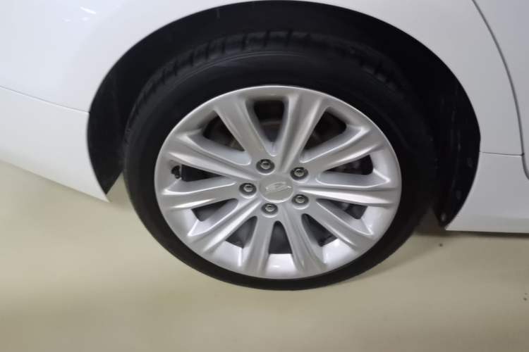 Used Cadillac ATS-L 2017 28T Tech Edition Right Rear Wheel Hub
