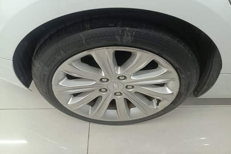 Used Cadillac ATS-L 2017 28T Tech Edition Right Rear Wheel Hub