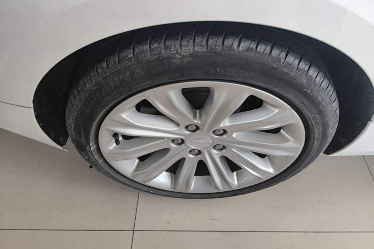 Used Cadillac ATS-L 2017 28T Fashion Edition Right Rear Wheel Hub