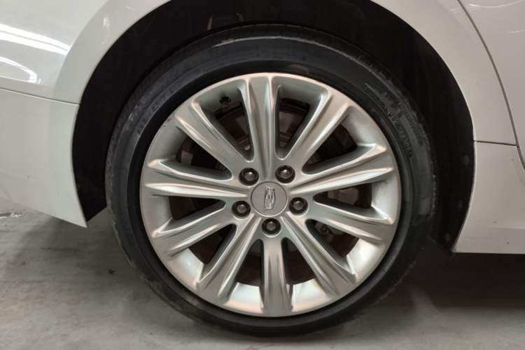 Used Cadillac ATS-L 2017 28T Fashion Edition Right Rear Wheel Hub