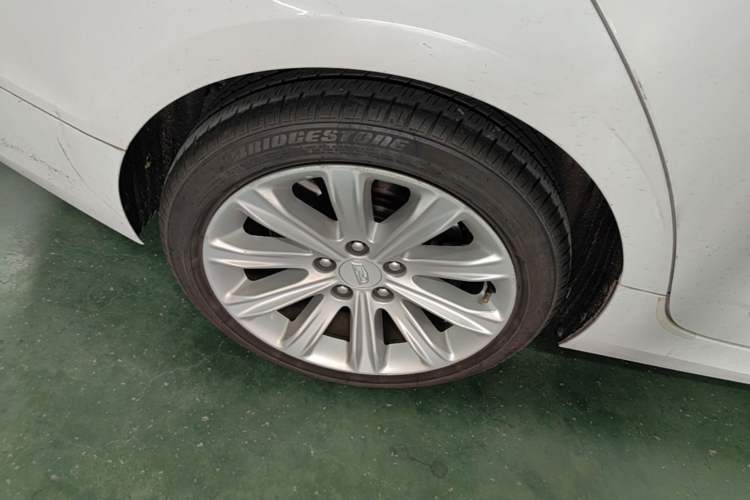 Used Cadillac ATS-L 2017 28T Fashion Edition Right Rear Wheel Hub