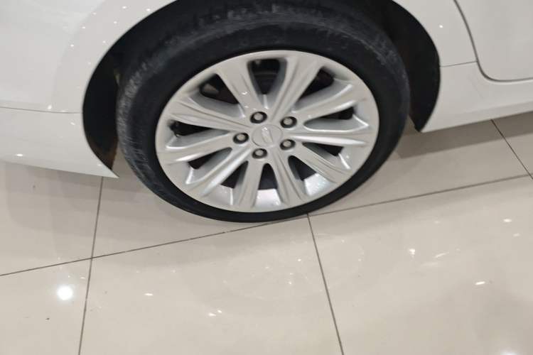 Used Cadillac ATS-L 2017 28T Fashion Edition Right Rear Wheel Hub