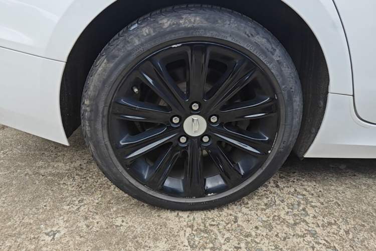 Used Cadillac ATS-L 2017 28T Fashion Edition Right Rear Wheel Hub