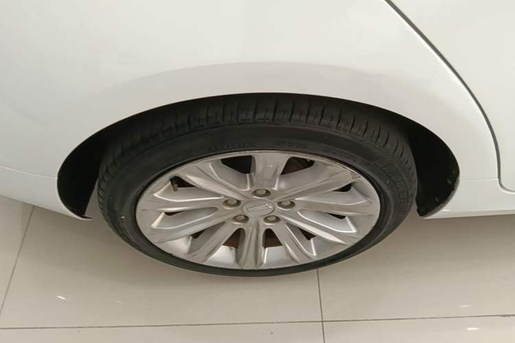 Used Cadillac ATS-L 2017 28T Tech Edition Right Rear Wheel Hub