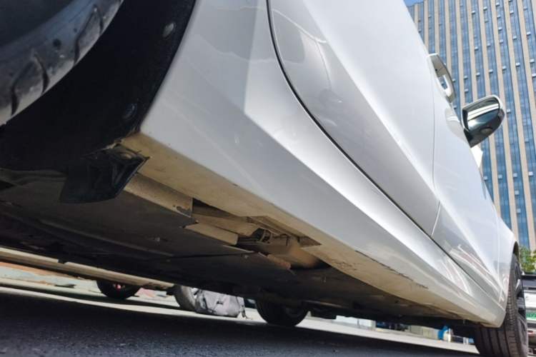 Used Cadillac ATS-L 2017 28T Tech Edition Right Side Sill