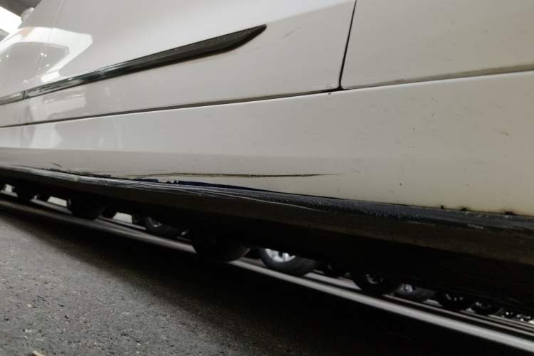 Used Cadillac ATS-L 2017 28T Tech Edition Right Side Sill