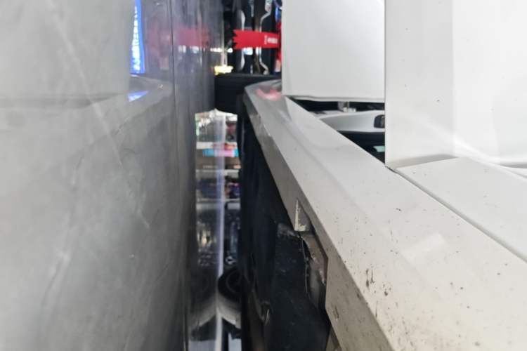 Used Cadillac ATS-L 2017 28T Tech Edition Right Side Sill