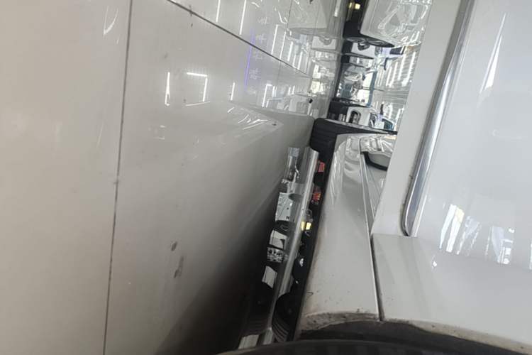 Used Cadillac ATS-L 2017 28T Fashion Edition Right Side Sill