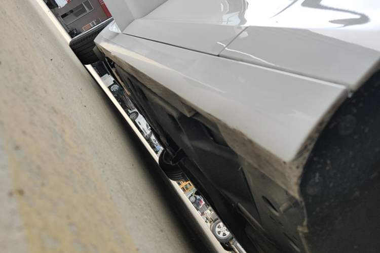 Used Cadillac ATS-L 2017 28T Tech Edition Right Side Sill