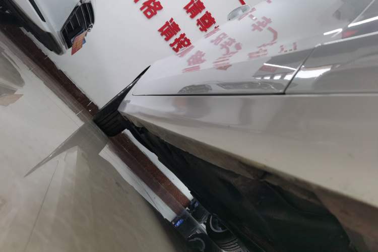 Used Cadillac ATS-L 2017 28T Tech Edition Right Side Sill