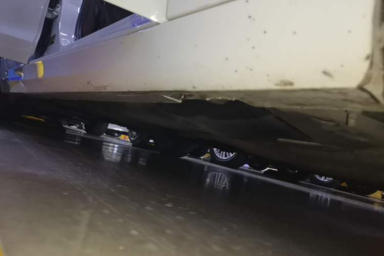 Used Cadillac ATS-L 2017 28T Tech Edition Right Side Sill