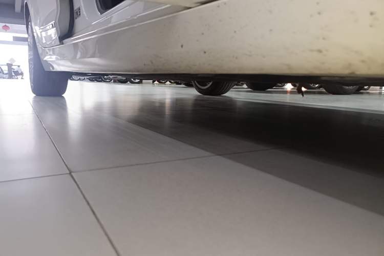 Used Cadillac ATS-L 2017 28T Fashion Edition Right Side Sill