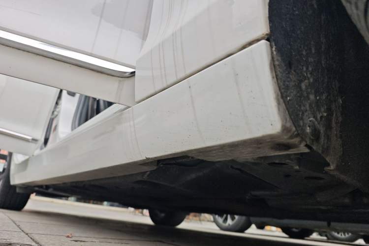 Used Cadillac ATS-L 2017 28T Fashion Edition Right Side Sill