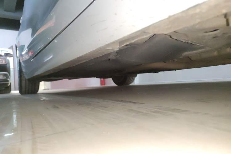 Used Cadillac ATS-L 2017 28T Tech Edition Right Side Sill