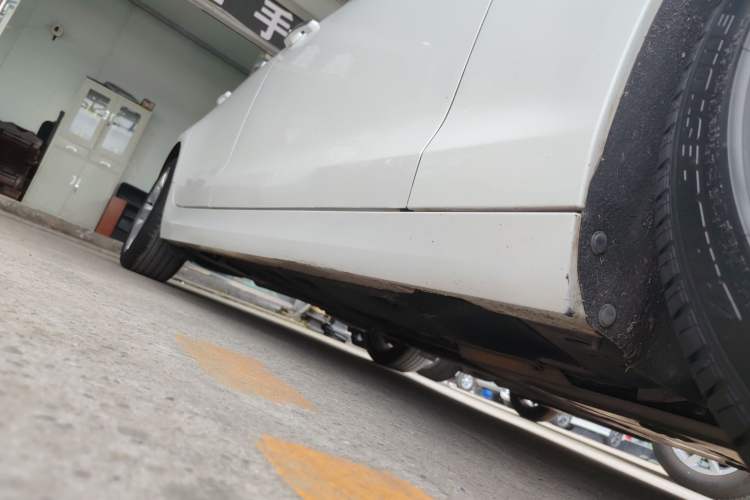 Used Cadillac ATS-L 2017 28T Tech Edition Right Side Sill