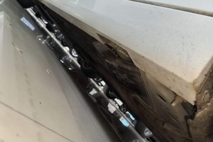 Used Cadillac ATS-L 2017 28T Tech Edition Right Side Sill