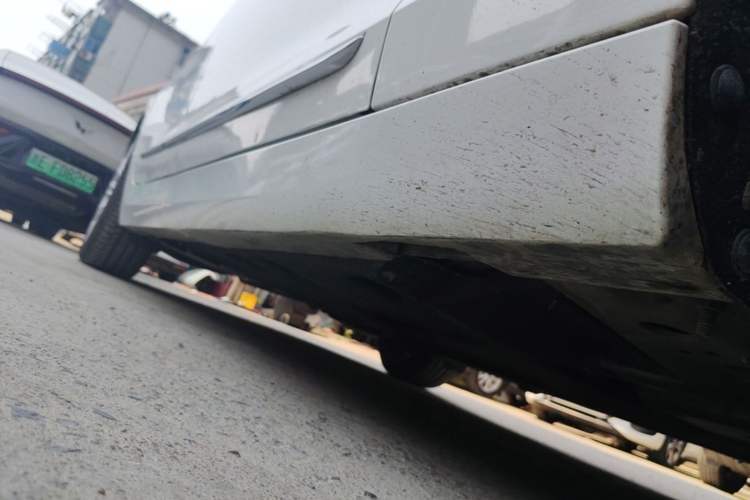 Used Cadillac ATS-L 2017 28T Fashion Edition Right Side Sill