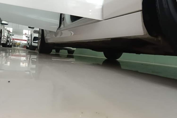 Used Cadillac ATS-L 2017 28T Tech Edition Right Side Sill