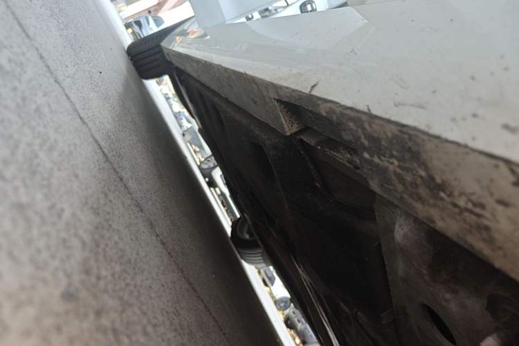 Used Cadillac ATS-L 2017 28T Tech Edition Right Side Sill