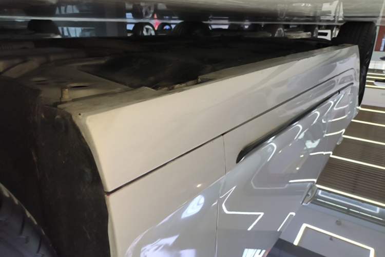 Used Cadillac ATS-L 2017 28T Fashion Edition Right Side Sill
