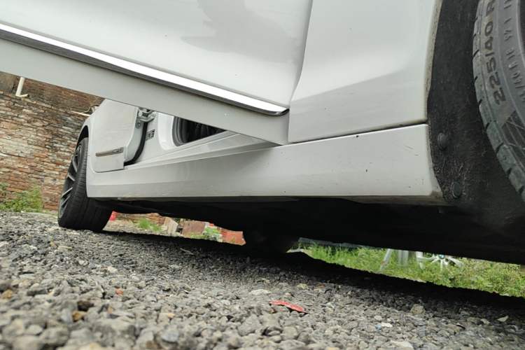Used Cadillac ATS-L 2017 28T Fashion Edition Right Side Sill