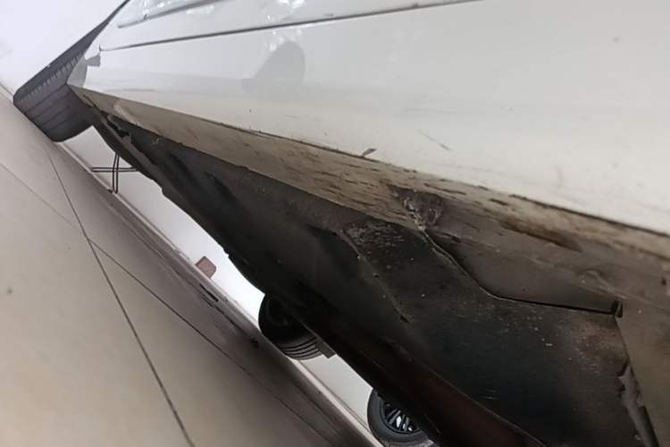 Used Cadillac ATS-L 2017 28T Fashion Edition Right Side Sill