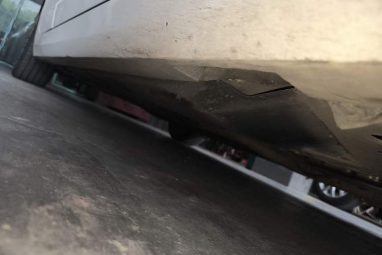 Used Cadillac ATS-L 2017 28T Tech Edition Right Side Sill