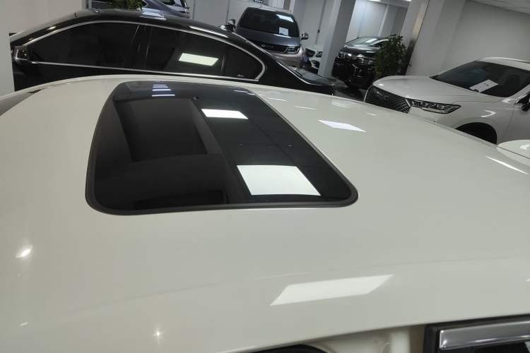 Used Cadillac ATS-L 2017 28T Fashion Edition Roof