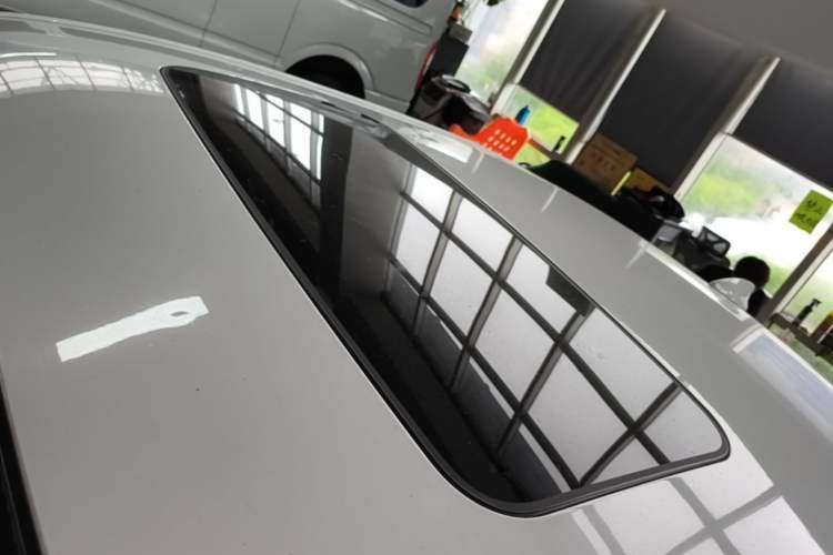 Used Cadillac ATS-L 2017 28T Fashion Edition Roof
