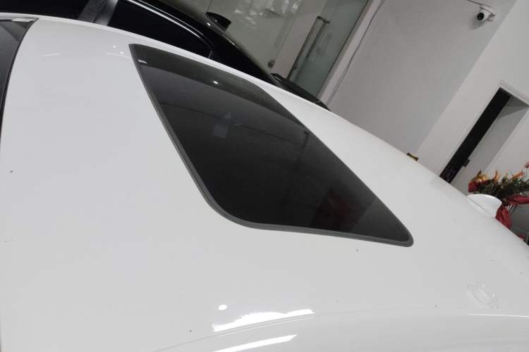 Used Cadillac ATS-L 2017 28T Fashion Edition Roof