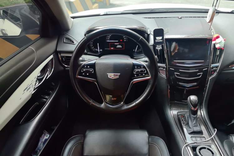 Used Cadillac ATS-L 2017 28T Fashion Edition Steering Wheel
