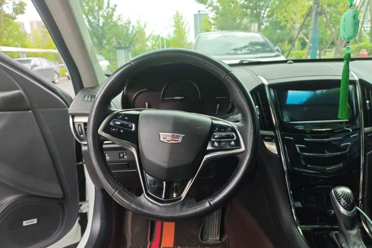 Used Cadillac ATS-L 2017 28T Fashion Edition Steering Wheel