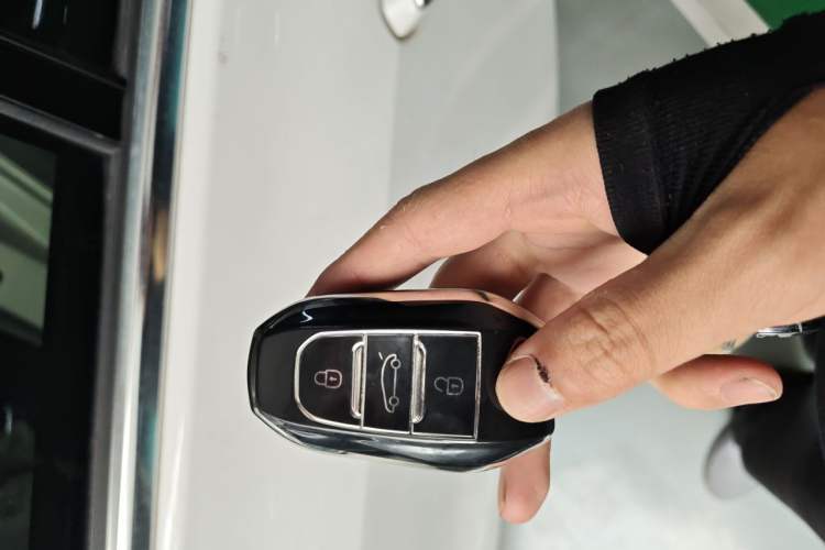 Used Cadillac ATS-L 2017 28T Tech Edition Vehicle Key