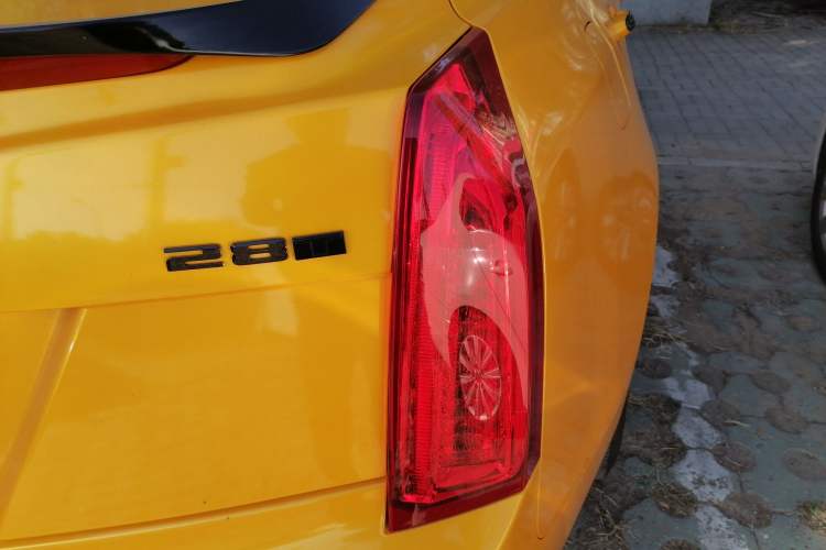 Used Cadillac ATS-L 2017 28T Fashion Edition Right Rear Taillight